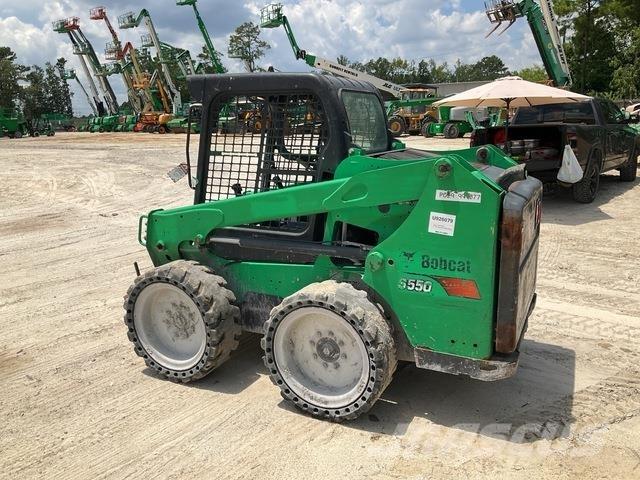 Bobcat S550 Lietoti riteņu kompaktiekrāvēji