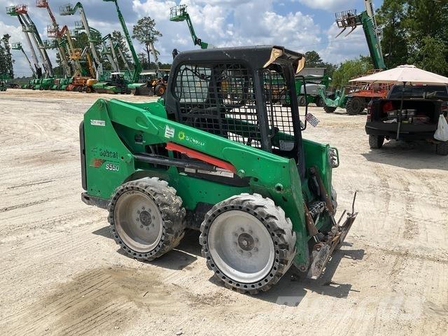 Bobcat S550 Lietoti riteņu kompaktiekrāvēji
