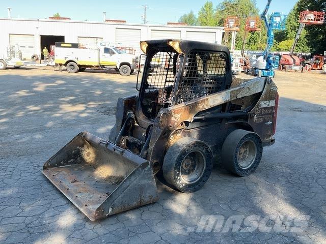 Bobcat S550 Lietoti riteņu kompaktiekrāvēji