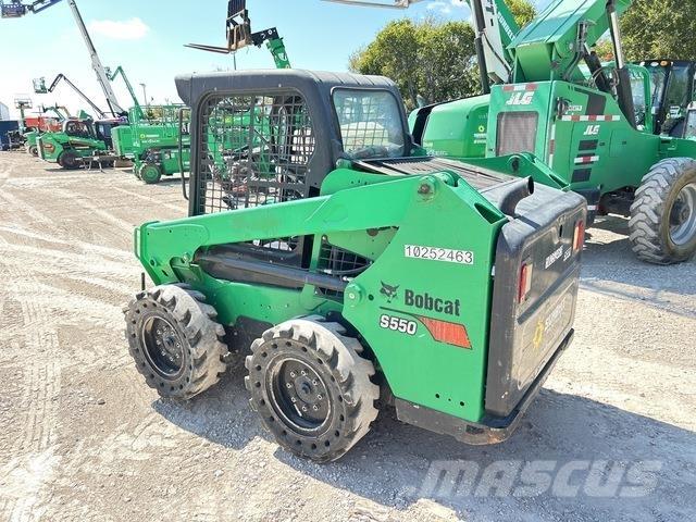 Bobcat S550 Lietoti riteņu kompaktiekrāvēji
