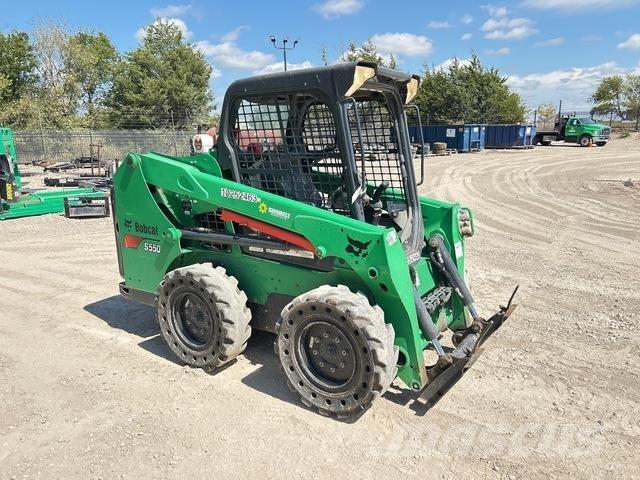Bobcat S550 Lietoti riteņu kompaktiekrāvēji