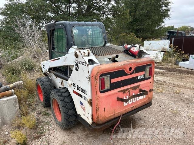 Bobcat S550 Lietoti riteņu kompaktiekrāvēji