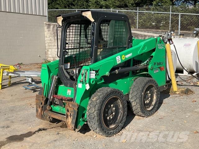 Bobcat S550 Lietoti riteņu kompaktiekrāvēji