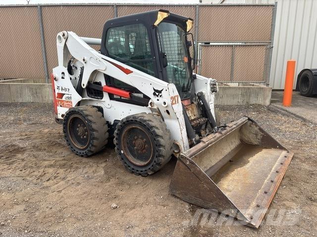 Bobcat S650 Lietoti riteņu kompaktiekrāvēji