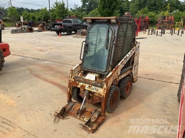 Bobcat S70 Lietoti riteņu kompaktiekrāvēji