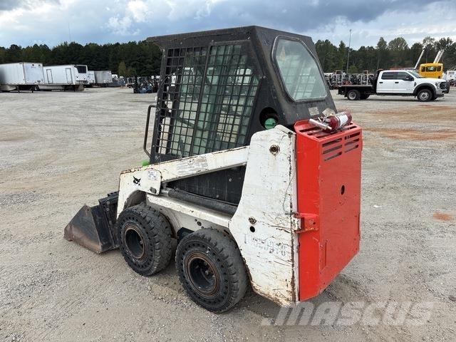 Bobcat S70 Lietoti riteņu kompaktiekrāvēji