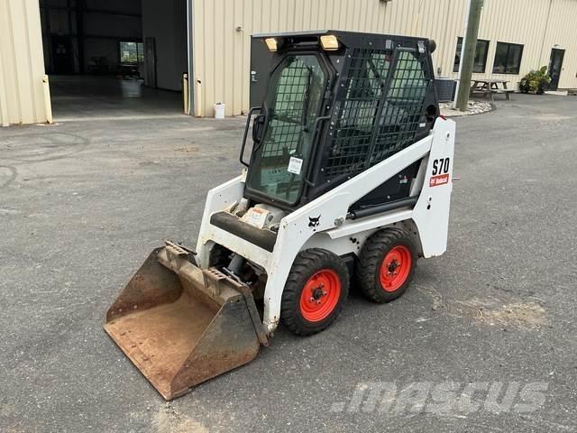 Bobcat S70 Lietoti riteņu kompaktiekrāvēji
