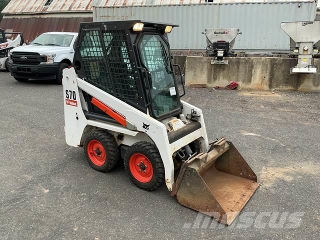 Bobcat S70 Lietoti riteņu kompaktiekrāvēji