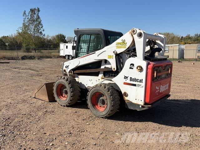 Bobcat S750 Lietoti riteņu kompaktiekrāvēji