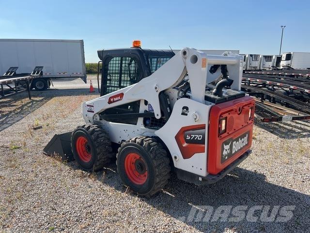 Bobcat S770 Lietoti riteņu kompaktiekrāvēji
