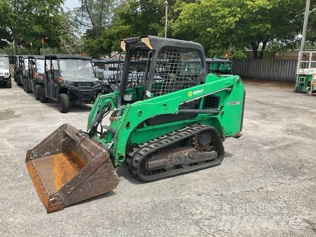 Bobcat T450 Lietoti riteņu kompaktiekrāvēji