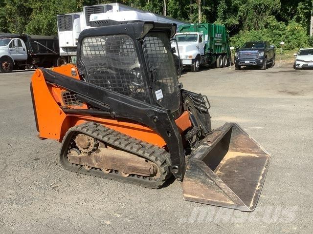 Bobcat T450 Lietoti riteņu kompaktiekrāvēji