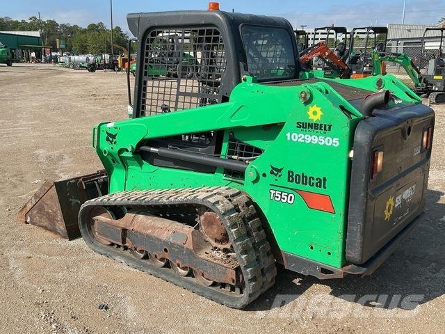 Bobcat T550 Lietoti riteņu kompaktiekrāvēji