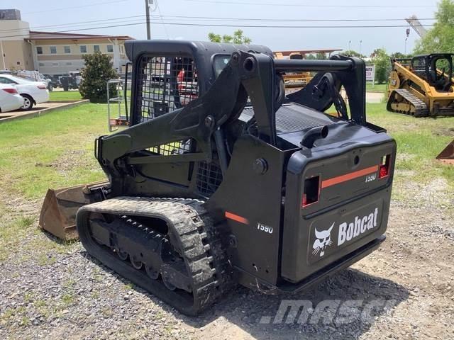 Bobcat T590 Lietoti riteņu kompaktiekrāvēji