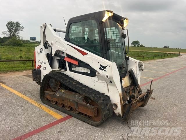 Bobcat T595 Lietoti riteņu kompaktiekrāvēji
