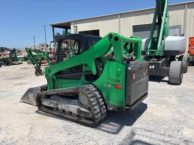 Bobcat T740 Lietoti riteņu kompaktiekrāvēji