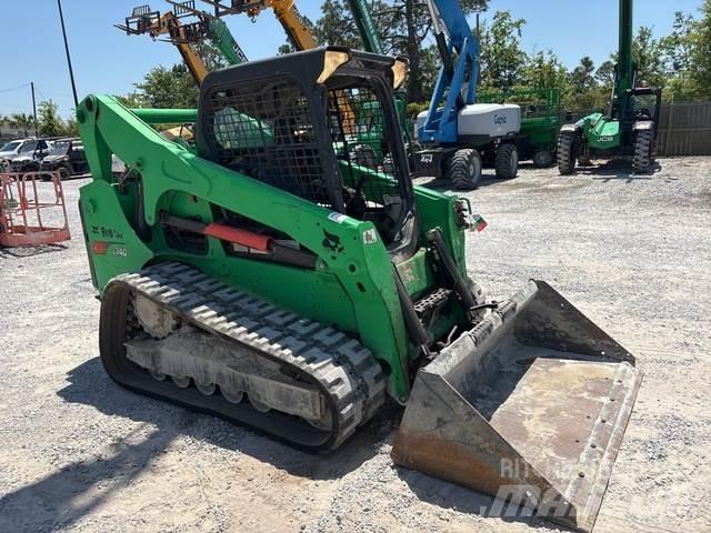 Bobcat T740 Lietoti riteņu kompaktiekrāvēji