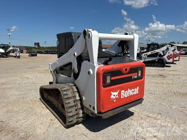 Bobcat T740 Lietoti riteņu kompaktiekrāvēji