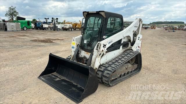 Bobcat T740 Lietoti riteņu kompaktiekrāvēji