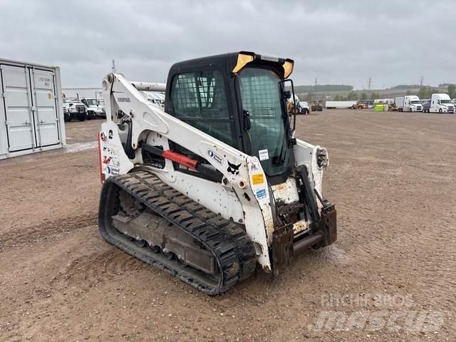 Bobcat T740 Lietoti riteņu kompaktiekrāvēji