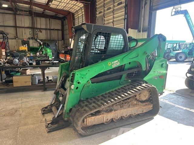 Bobcat T740 Lietoti riteņu kompaktiekrāvēji