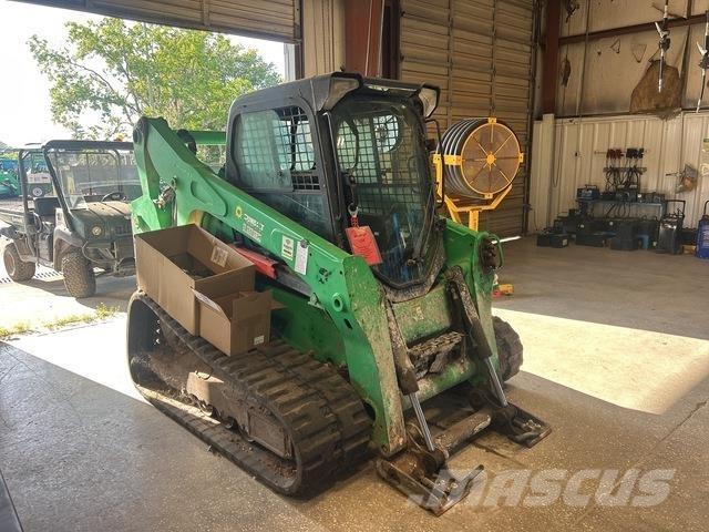 Bobcat T740 Lietoti riteņu kompaktiekrāvēji