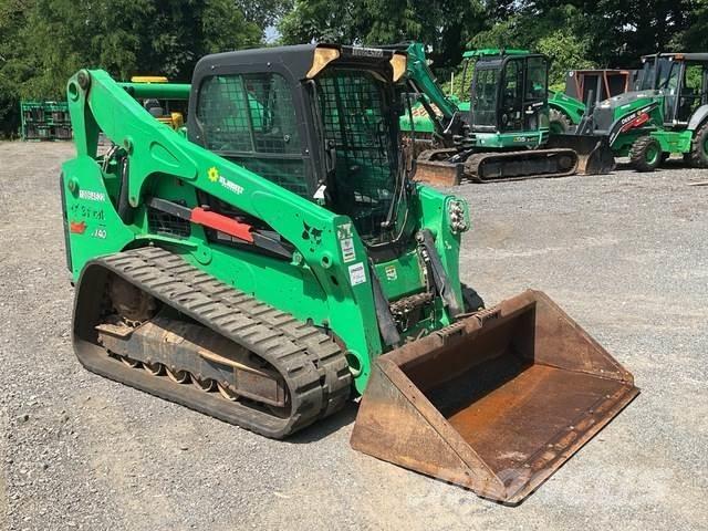 Bobcat T740 Lietoti riteņu kompaktiekrāvēji