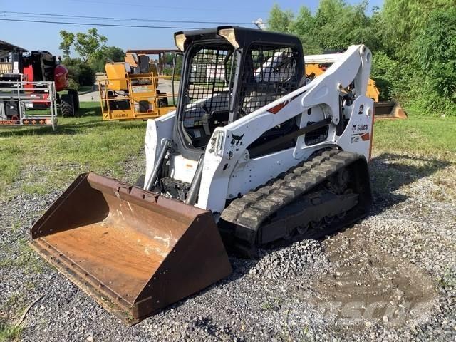 Bobcat T740 Lietoti riteņu kompaktiekrāvēji