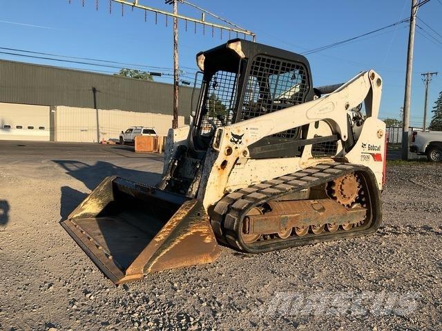 Bobcat T740 Lietoti riteņu kompaktiekrāvēji