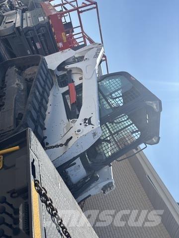 Bobcat T740 Lietoti riteņu kompaktiekrāvēji