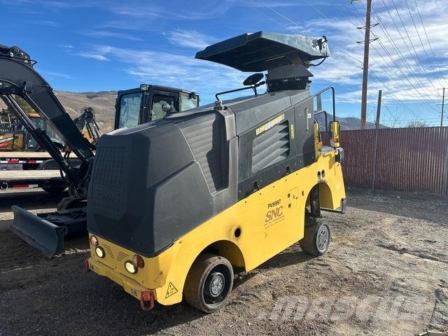 Bomag BM600 / 15 Asfalta dzesēšanas iekārtas