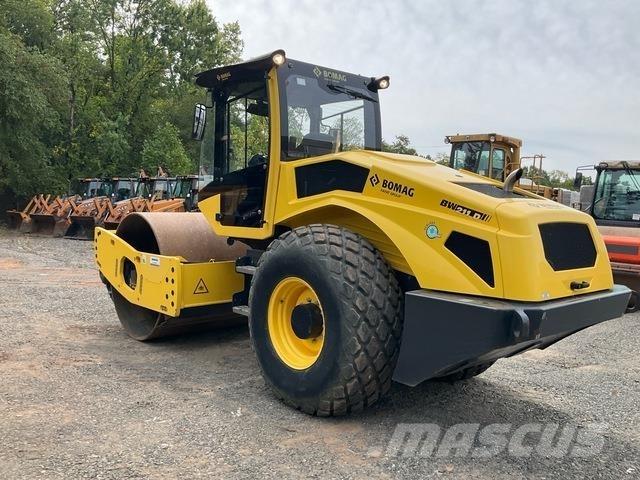 Bomag BW211 D Vienvalča grunts veltņi
