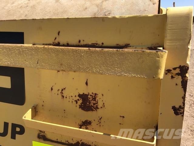 Bomag BW219DH-4 Vienvalča grunts veltņi