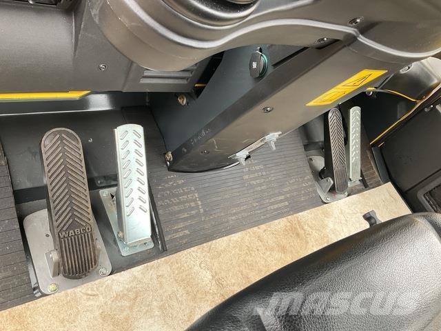 Bomag BW24RH Kombinētie veltņi