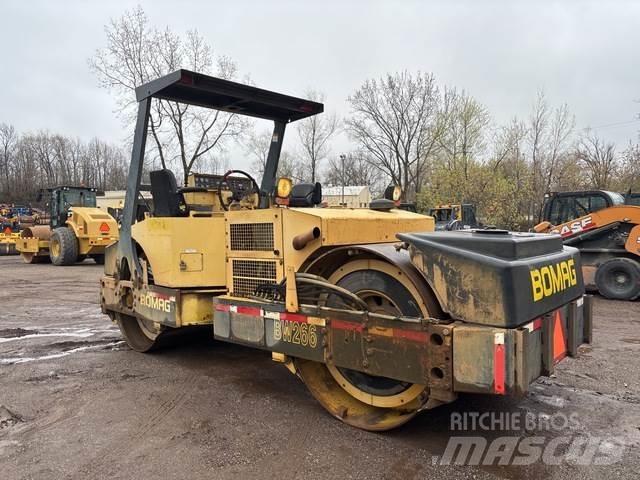 Bomag BW266 Divvalču grunts veltņi