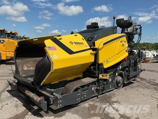 Bomag CR-820T Asfalta klājēji