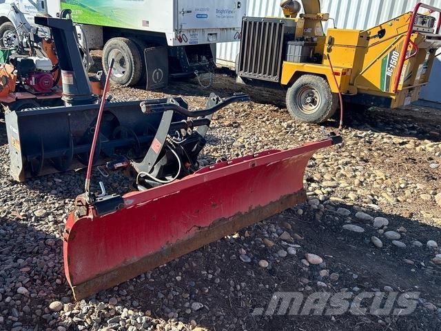 Boss  Sniega naži un tīrītāji