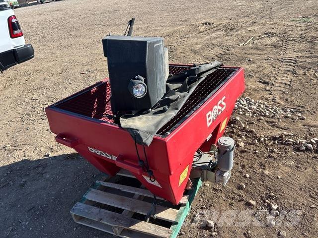 Boss  Smilšu un sāls kaisītāji