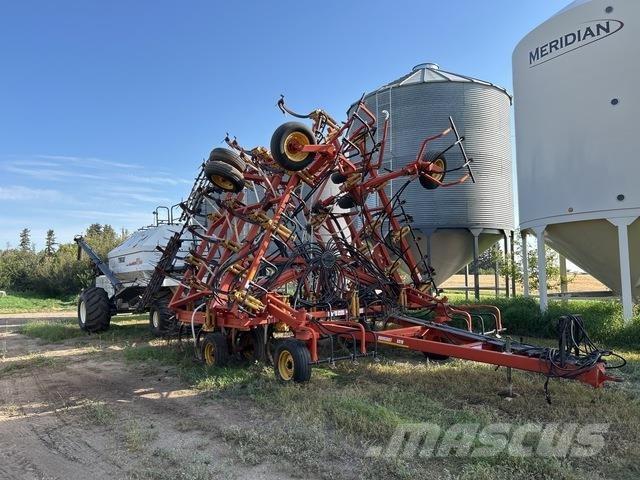 Bourgault 8810 Sējmašīnas