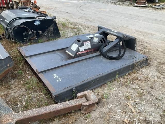 Bradco 15330 Mauriņa traktors