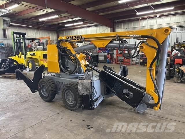 Brokk BM250E Būvniecība- Citi