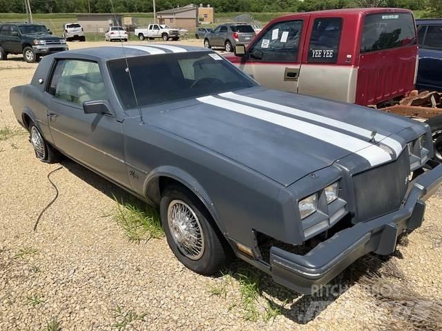 Buick Riviera Automašīnas