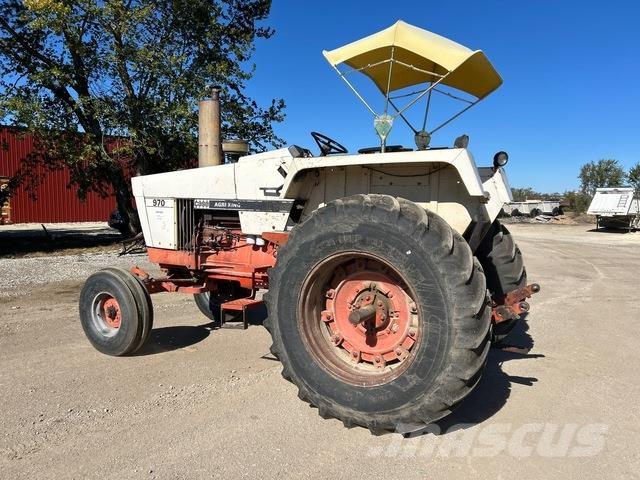CASE 970 Traktori