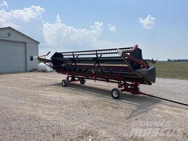 Case IH 1020 Ražas novākšanas galvas