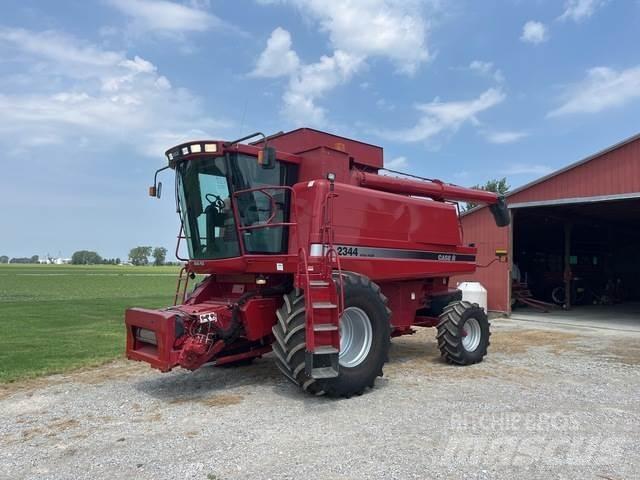 Case IH 2344 Ražas novākšanas kombaini