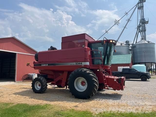 Case IH 2344 Ražas novākšanas kombaini