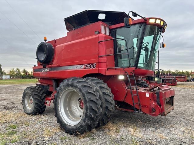 Case IH 2588 Ražas novākšanas kombaini