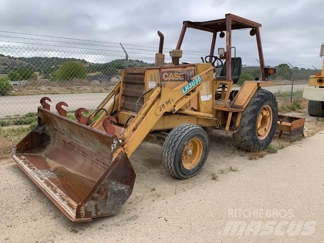 Case IH 480ELL Frontālie iekrāvēji un ekskavatori