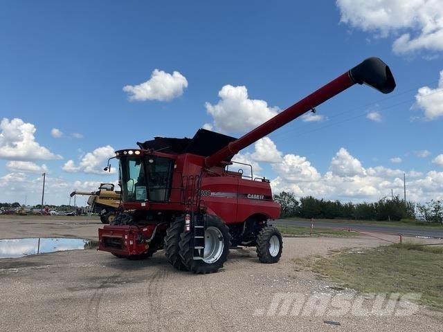 Case IH 7088 Ražas novākšanas kombaini