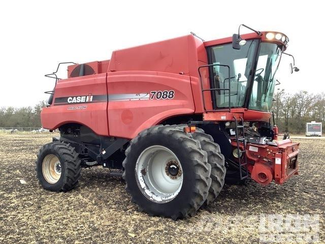 Case IH 7088 Ražas novākšanas kombaini